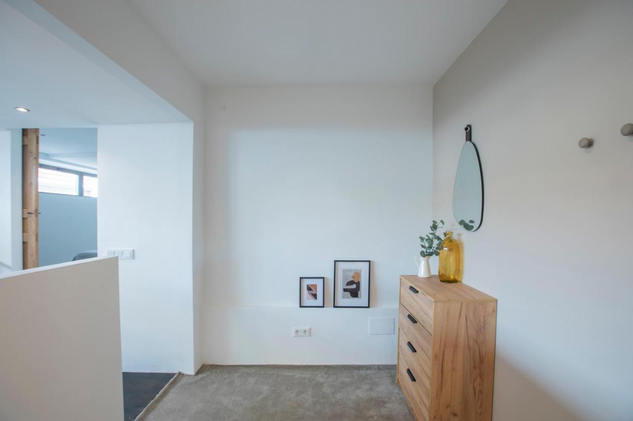 マラガDel Parque Flats San Andresアパートメント エクステリア 写真